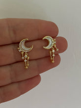 Load image into Gallery viewer, Clear night skies  - earring