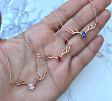 Load image into Gallery viewer, Oh deer! - Necklace