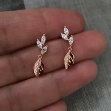 Load image into Gallery viewer, Spring Earrings - Ear drops
