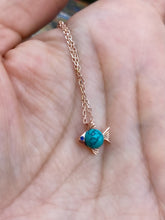 Load image into Gallery viewer, Little Fish with pearl -  Necklace