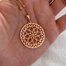 Load image into Gallery viewer, Necklaces with large pendants