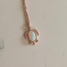 Load image into Gallery viewer, Opal necklaces