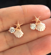 Load image into Gallery viewer, Sea shell studs with pearls