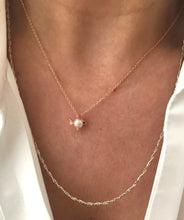 Load image into Gallery viewer, Little Fish with pearl -  Necklace