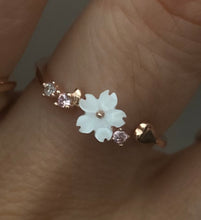 Load image into Gallery viewer, Spring Flowers - Rings with single flower
