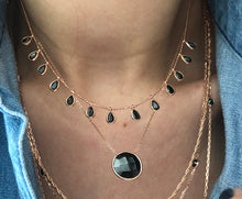 Load image into Gallery viewer, 45 cm chain with droplet stones