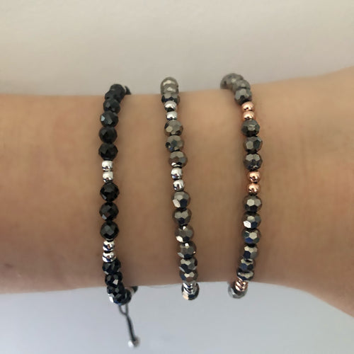 BRACELET WITH HEMATITE, BLACK ONIX AND SILVER BEADS