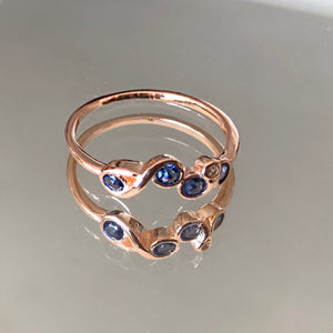 Ring with 4 dark blue stones