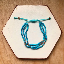 Laden Sie das Bild in den Galerie-Viewer, Three row turquoise bracelet
