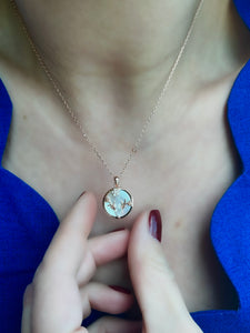 Oh deer! Necklace with mother of pearl