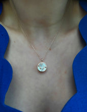Load image into Gallery viewer, Oh deer! Necklace with mother of pearl