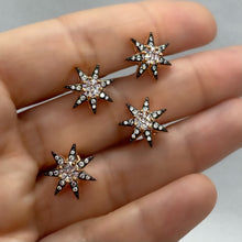 Cargar imagen en el visor de la galería, Seven pointed star - Earring with clear zircons