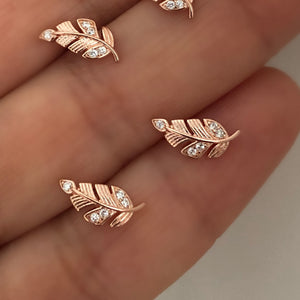 leaves with clear zircon - Studs