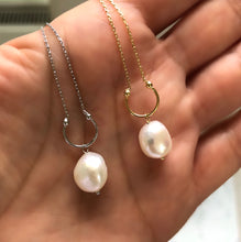 Load image into Gallery viewer, pearl droplet necklaces
