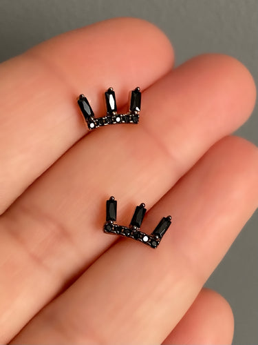 Crown studs