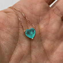 Laden Sie das Bild in den Galerie-Viewer, Statement necklace with heart shaped stones