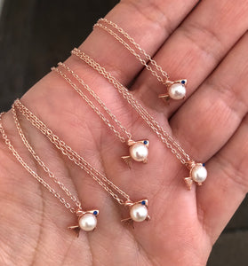 Little Fish with pearl -  Necklace