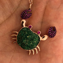 Carregar imagem no visualizador da galeria, Sparkly Crab - Necklace