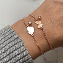 Load image into Gallery viewer, Dainty bracelet with tiny heart