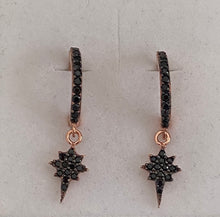 Charger l&#39;image dans la galerie, Earrings with paveset stones