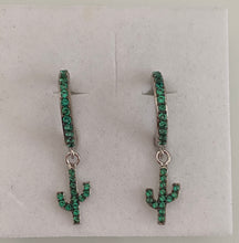 Charger l&#39;image dans la galerie, Earrings with paveset stones