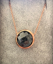 Cargar imagen en el visor de la galería, Round shape natural stone Necklaces