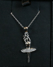 Load image into Gallery viewer, Silver Pendants on 45 cm Silver with chains