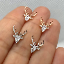 Laden Sie das Bild in den Galerie-Viewer, Oh Deer! - Earrings with clear zircon